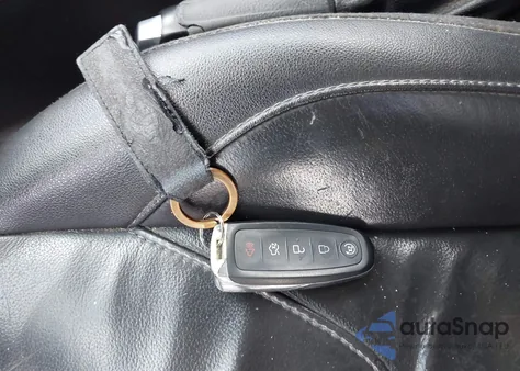 2017 Ford Focus Titanium z USA, uszkodzony, nr VIN 1FADP3N25HL256014